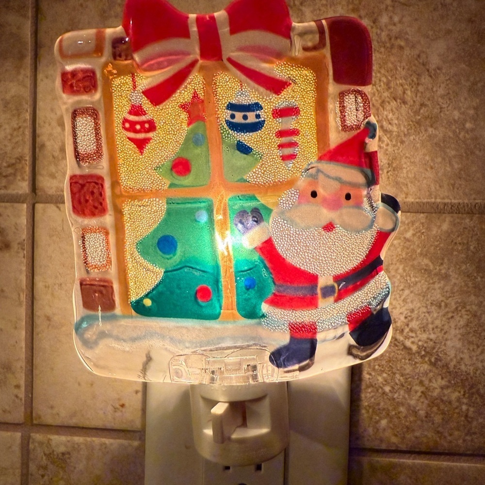 Night LIGHTS IN THE NIGHT Midwest Holly Jolly Santa Night Light Christmas Decor